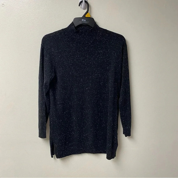 J. Jill Mock Neck Turtleneck Speckled Lightweight Sweater Split Hem Black Size M - Picture 1 of 5